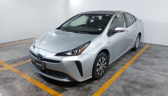 Toyota • Prius