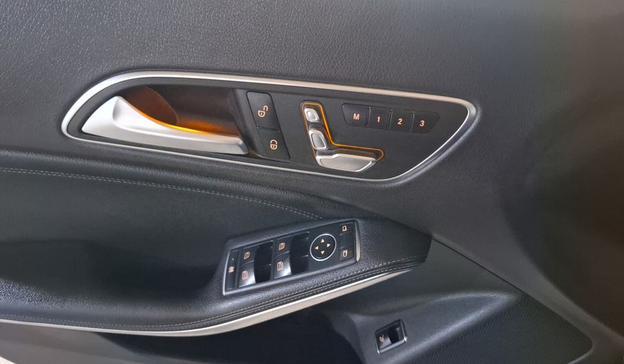 Mercedes Benz Clase Cla 1.6 CLA 200 SPORT DCT Coupe 2018