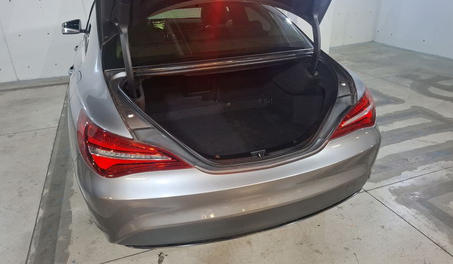Mercedes Benz Clase Cla 1.6 CLA 200 SPORT DCT Coupe 2018