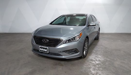 Hyundai • Sonata