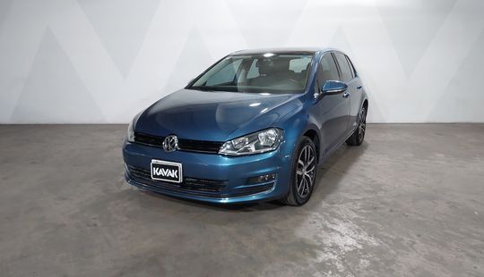 Volkswagen • Golf