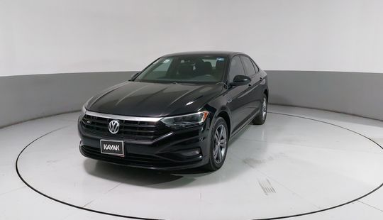 Volkswagen • Jetta