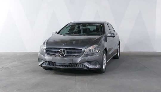 Mercedes Benz • Clase A