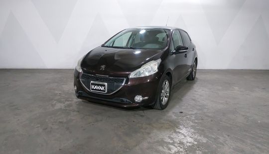 Peugeot • 208