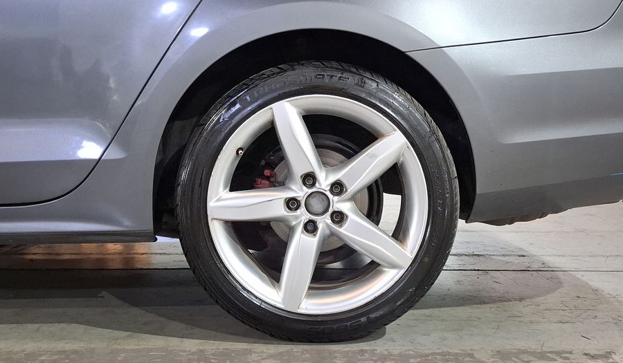 Volkswagen Jetta 2.5 SPORTLINE BOLSA PAQWELT TECHO TIP. Sedan 2015