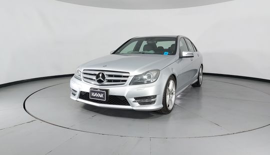 Mercedes Benz • Clase C