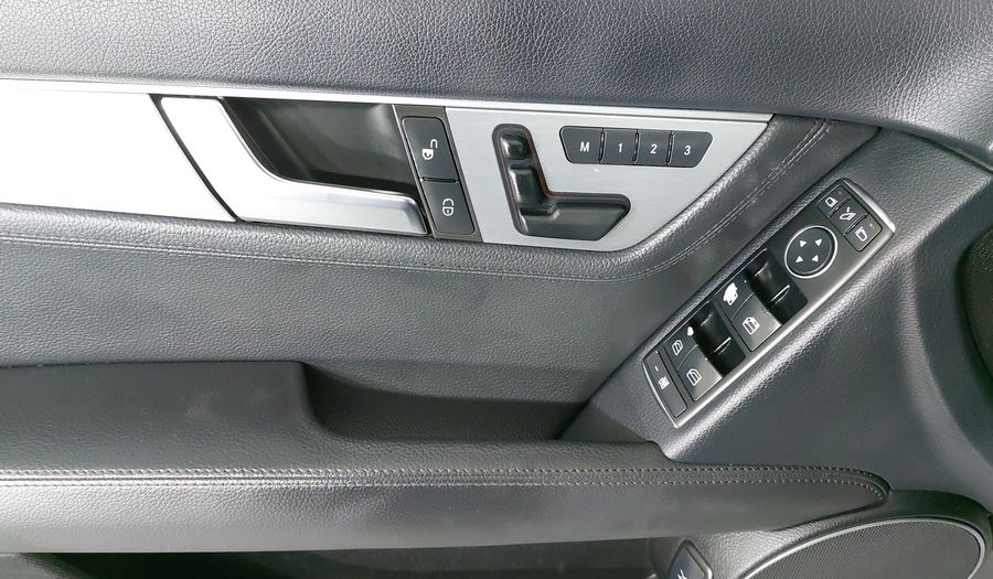 Mercedes Benz Clase C 1.8 250 CGI SPORT AT Sedan 2014