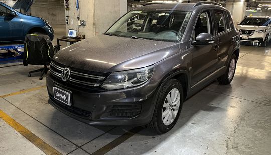 Volkswagen • Tiguan