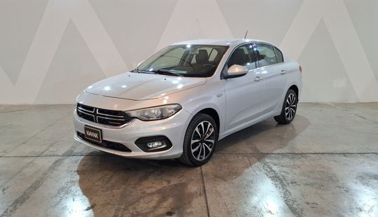 2017 • 69,055 km • Automático