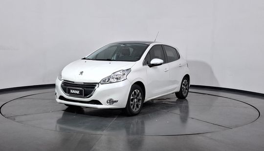 Peugeot • 208