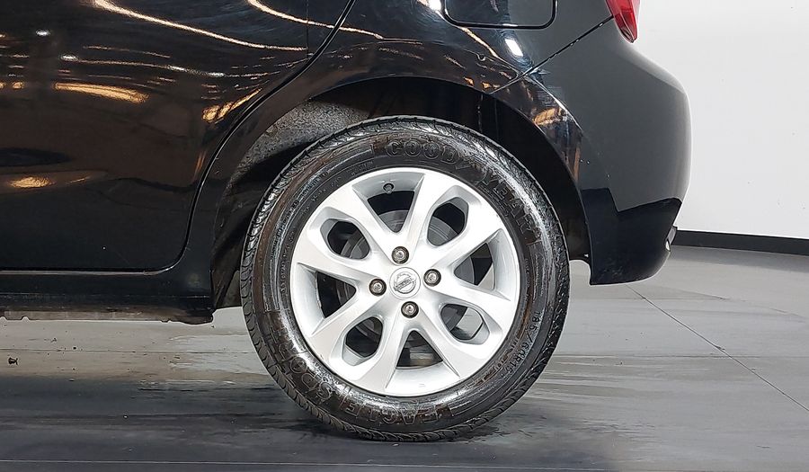 Nissan March SV Hatchback 2016
