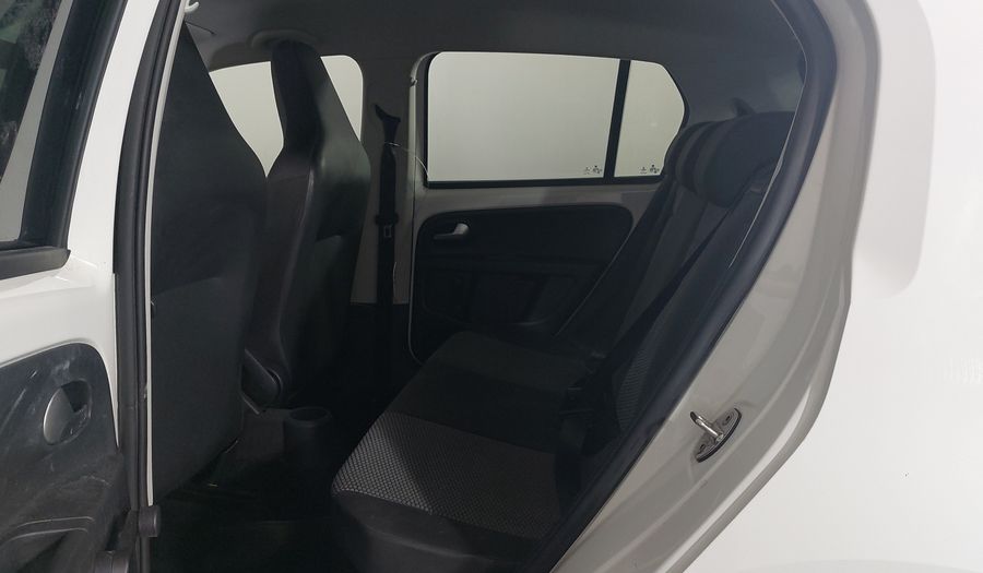 Volkswagen Up MPI MOVE UP Hatchback 2016