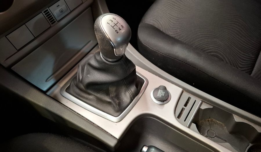Ford Focus Ii 1.6 TREND Hatchback 2012