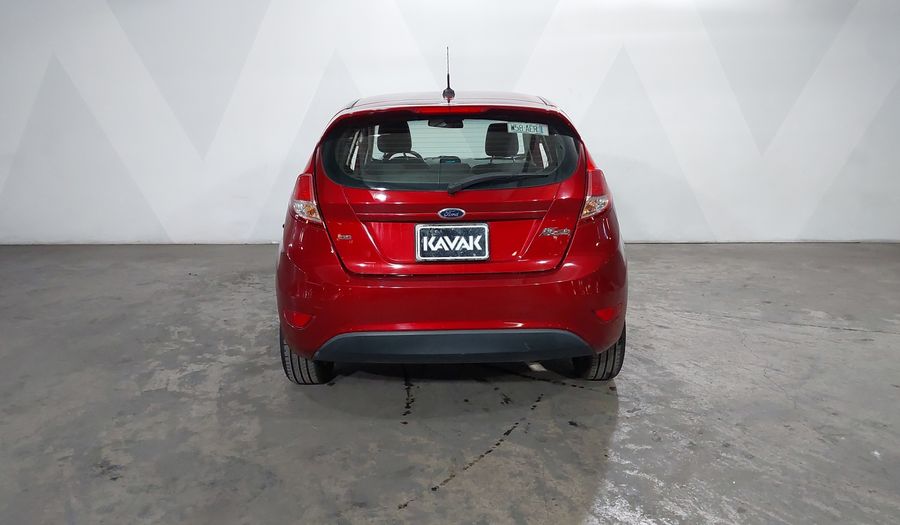 Ford Fiesta 1.6 SE MT Hatchback 2016