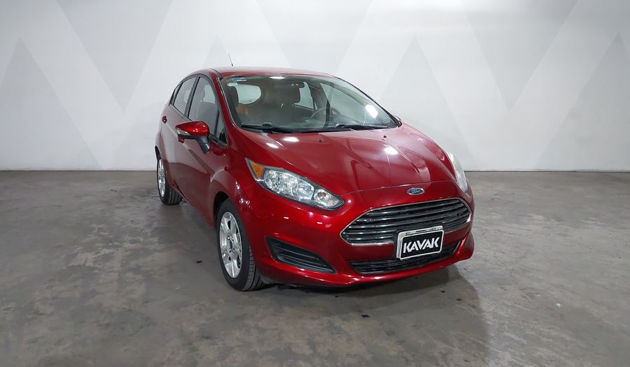 Ford Fiesta 1.6 SE MT Hatchback 2016