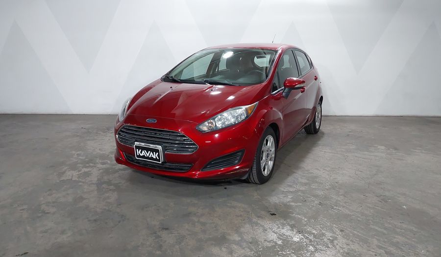 Ford Fiesta 1.6 SE MT Hatchback 2016