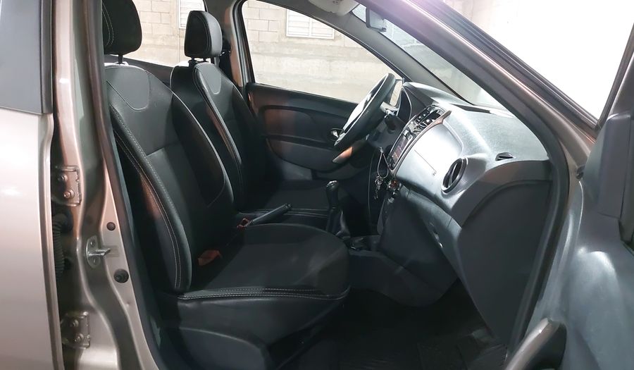 Renault Logan 1.6 INTENS MT Sedan 2018