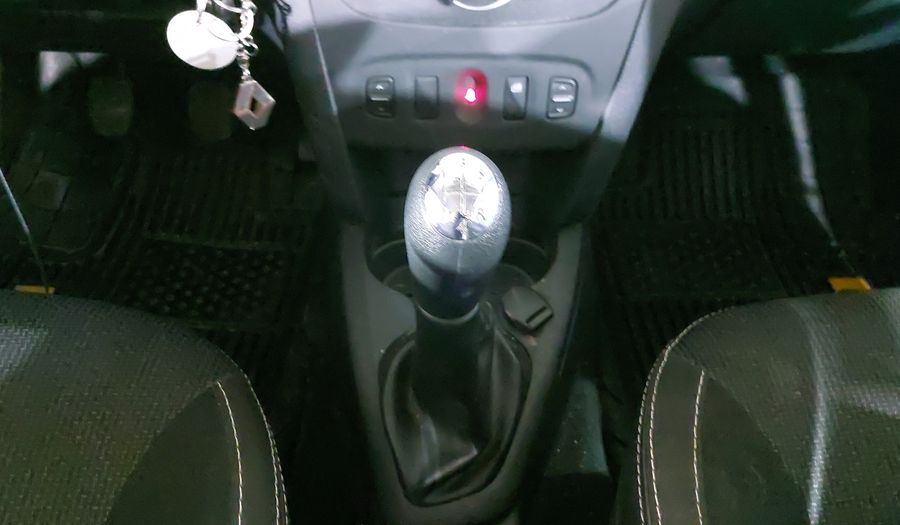Renault Logan 1.6 INTENS MT Sedan 2018