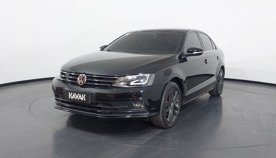 Volkswagen • Jetta