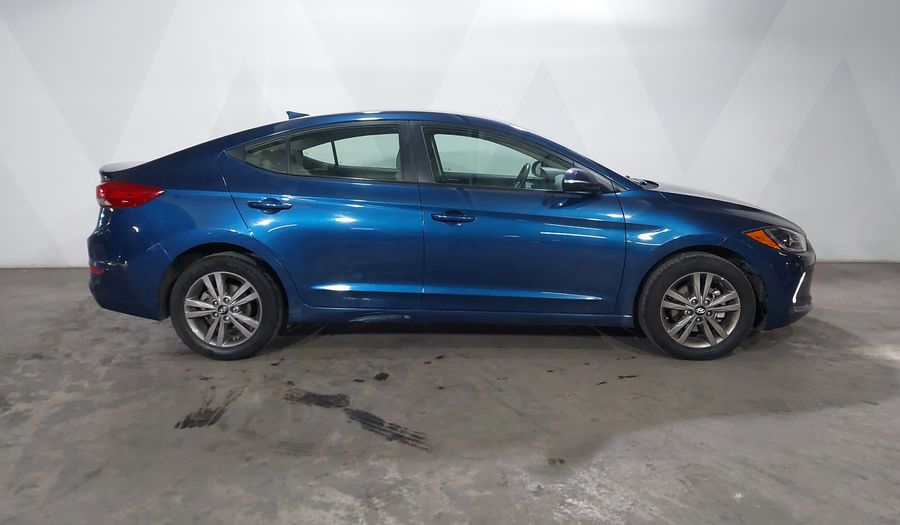 Hyundai Elantra 2.0 GLS PREMIUM AT Sedan 2017