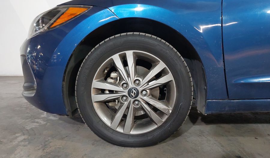 Hyundai Elantra 2.0 GLS PREMIUM AT Sedan 2017
