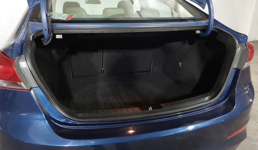 Hyundai Elantra 2.0 GLS PREMIUM AT Sedan 2017
