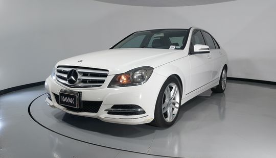 Mercedes Benz • Clase C