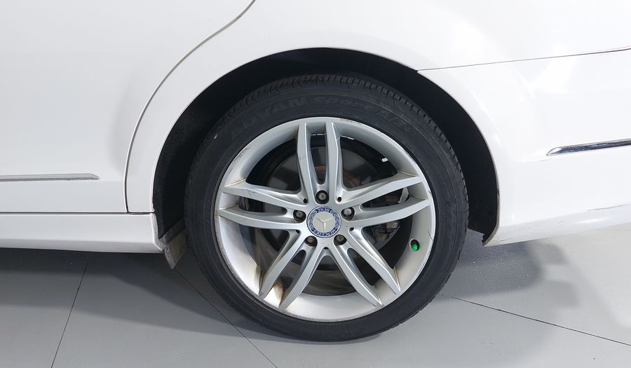 Mercedes Benz Clase C 1.8 200 CGI SPORT AT Sedan 2013
