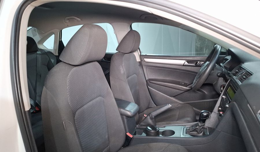 Volkswagen Passat 2.5 COMFORTLINE TIPTRONIC Sedan 2015