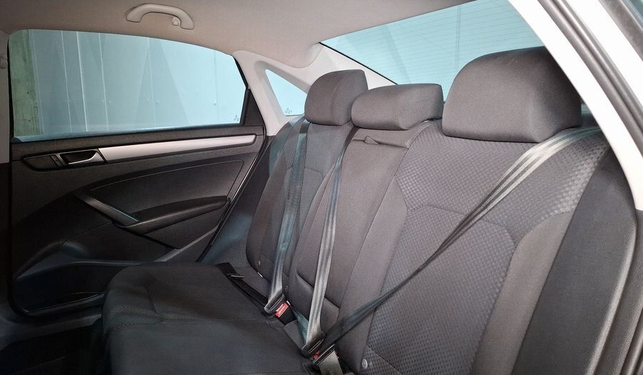 Volkswagen Passat 2.5 COMFORTLINE TIPTRONIC Sedan 2015