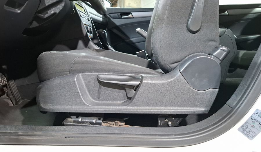 Volkswagen Passat 2.5 COMFORTLINE TIPTRONIC Sedan 2015