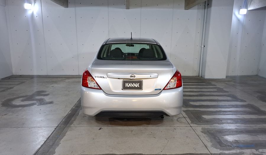 Nissan Versa 1.6 ADVANCE TM AC Sedan 2016
