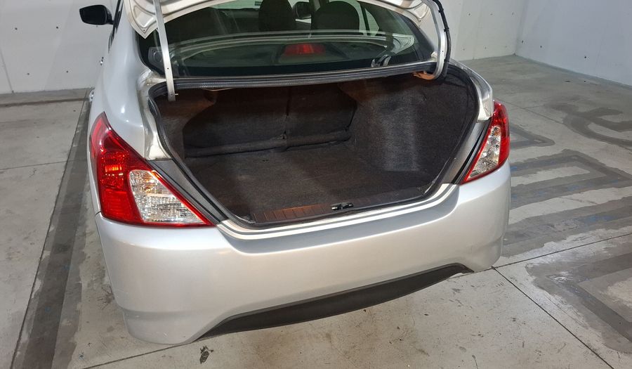 Nissan Versa 1.6 ADVANCE TM AC Sedan 2016