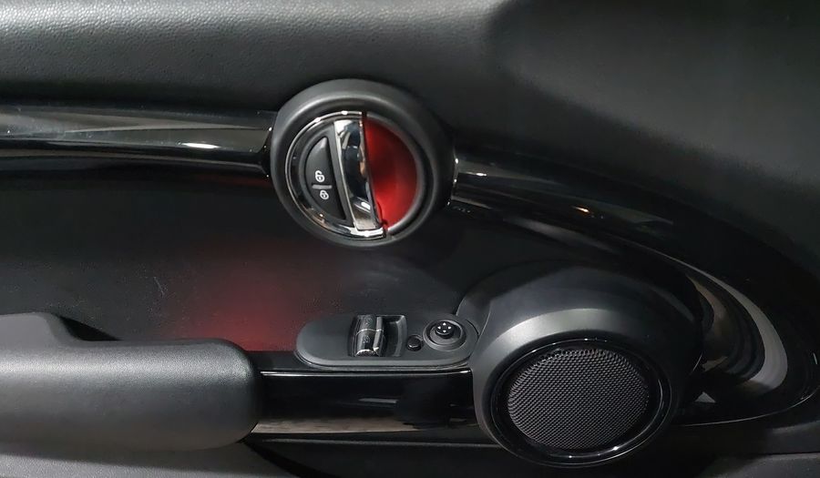 Mini Cooper 1.5 COOPER CHILI AT Hatchback 2017
