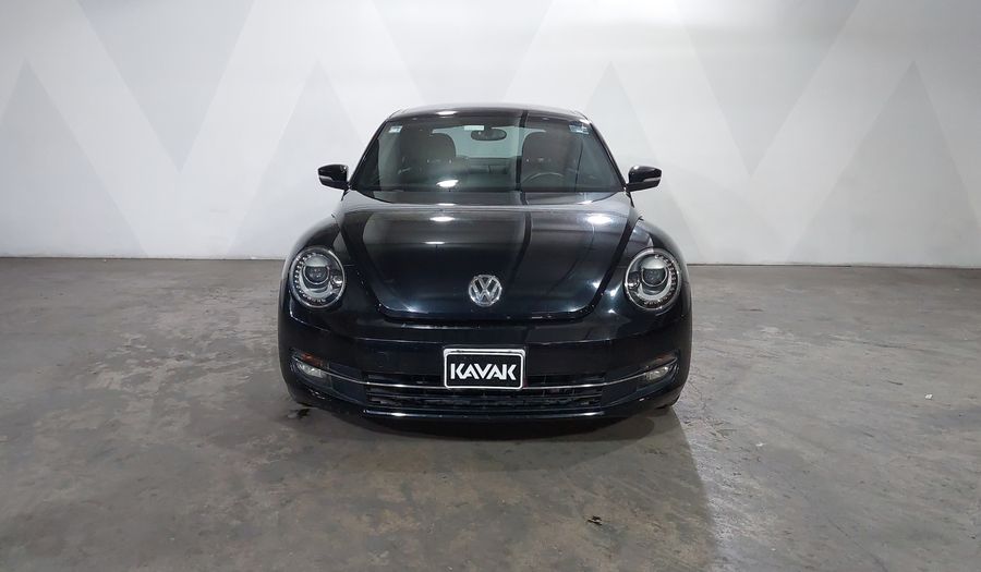 Volkswagen Beetle 2.0 TURBO DSG Hatchback 2013
