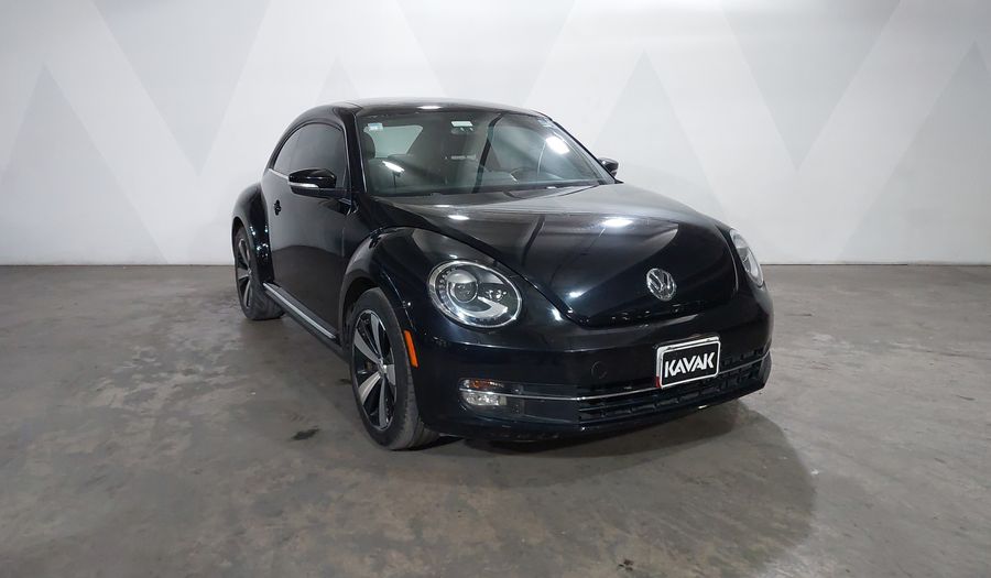 Volkswagen Beetle 2.0 TURBO DSG Hatchback 2013
