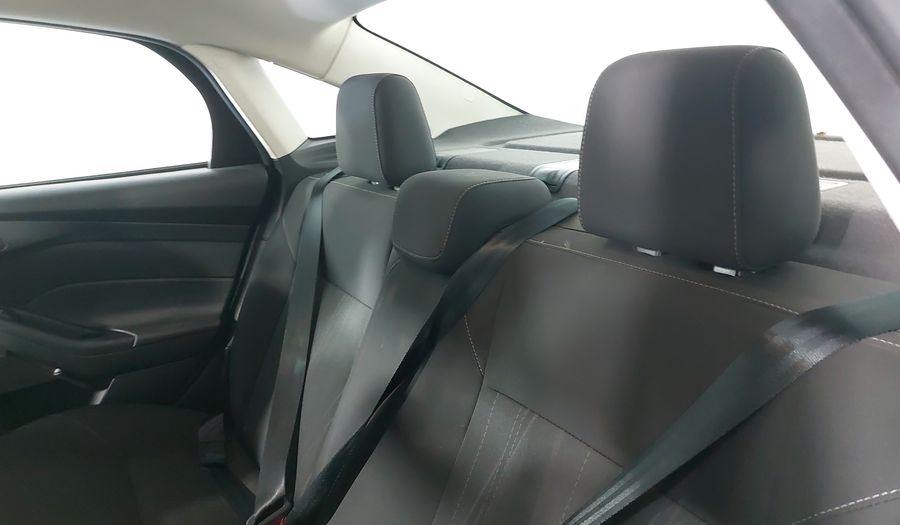 Ford Focus 2.0 SE MT Sedan 2016