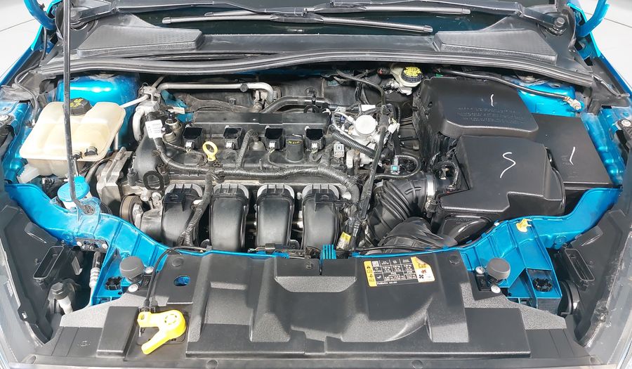 Ford Focus 2.0 SE MT Sedan 2016