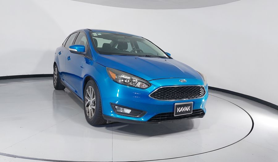 Ford Focus 2.0 SE MT Sedan 2016