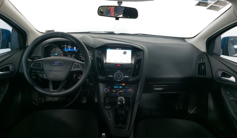 Ford Focus 2.0 SE MT Sedan 2016