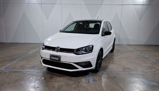 Volkswagen • Polo