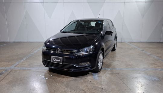Volkswagen • Polo