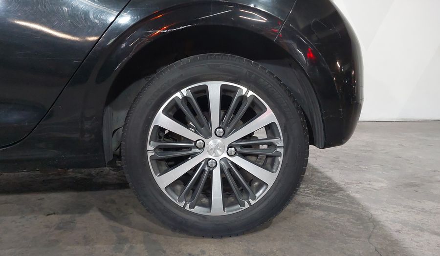 Peugeot 208 1.6 ALLURE SWAROVSKI AT Hatchback 2016