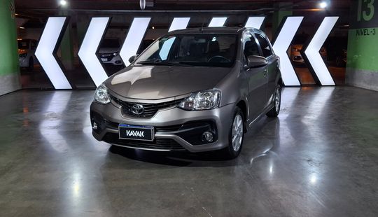 Toyota • Etios