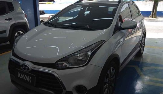 Hyundai • HB20X