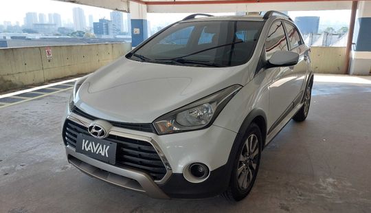 Hyundai • HB20X