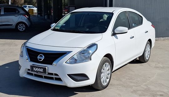 Nissan • Versa