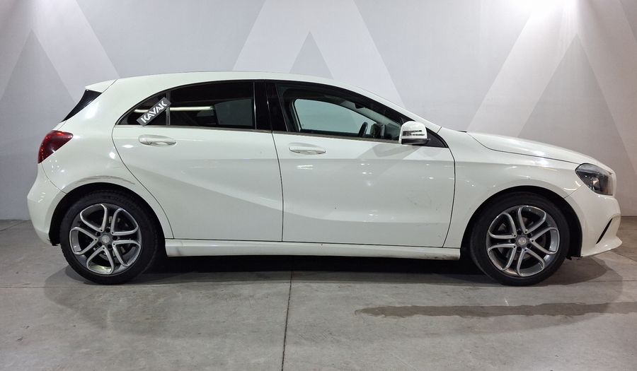 Mercedes Benz Clase A 1.6 200 STYLE Hatchback 2017