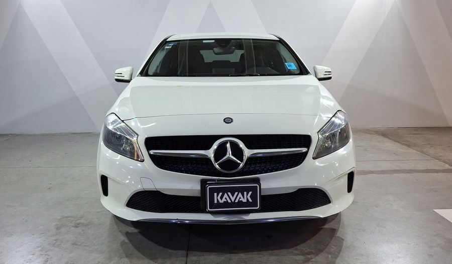 Mercedes Benz Clase A 1.6 200 STYLE Hatchback 2017