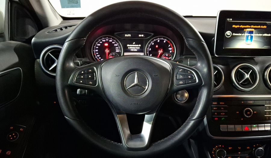 Mercedes Benz Clase A 1.6 200 STYLE Hatchback 2017